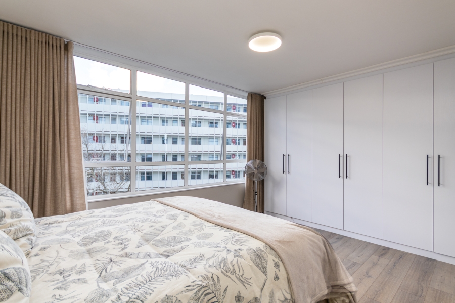 2 Bedroom Property for Sale in Wynberg Upper Western Cape